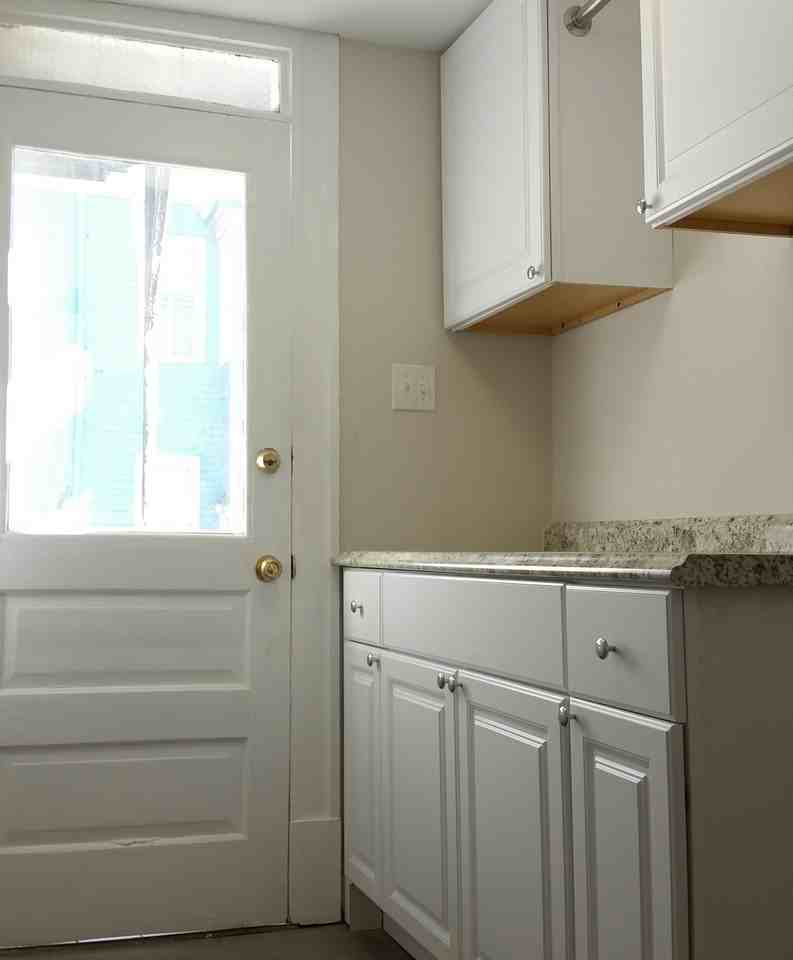 802 Abercorn St #802 - Photo 2 of 10