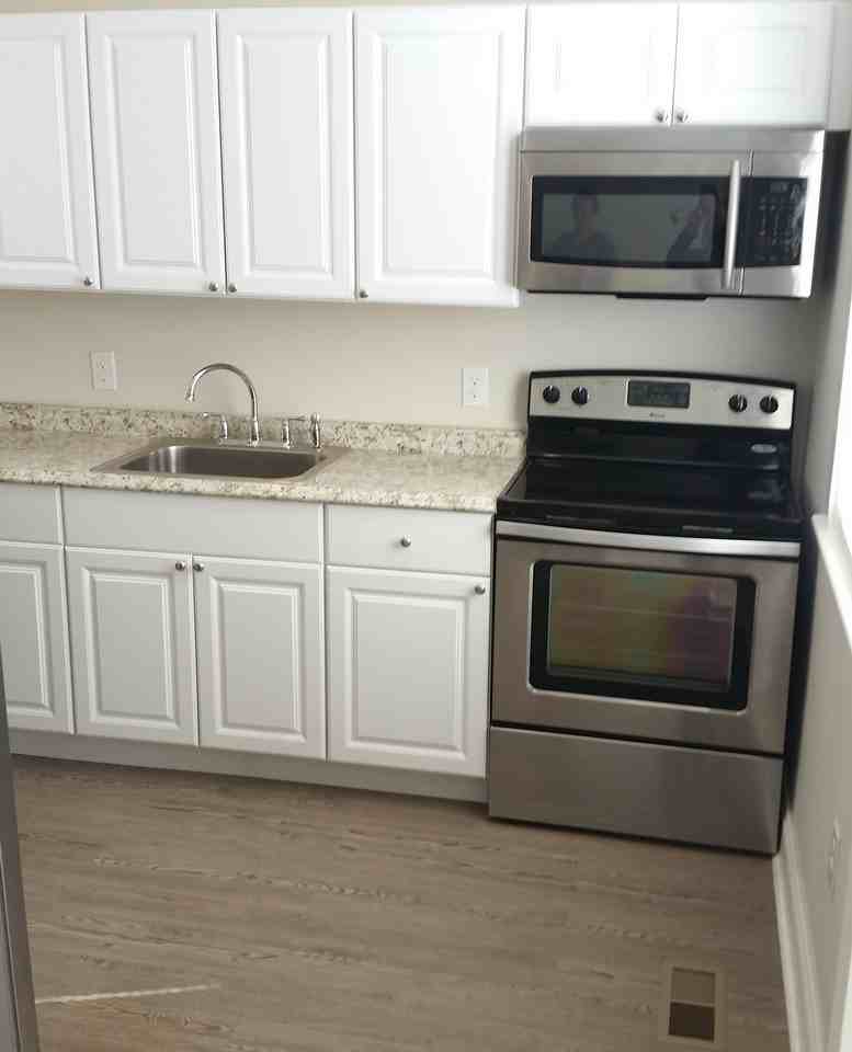 802 Abercorn St #802 - Photo 3 of 10