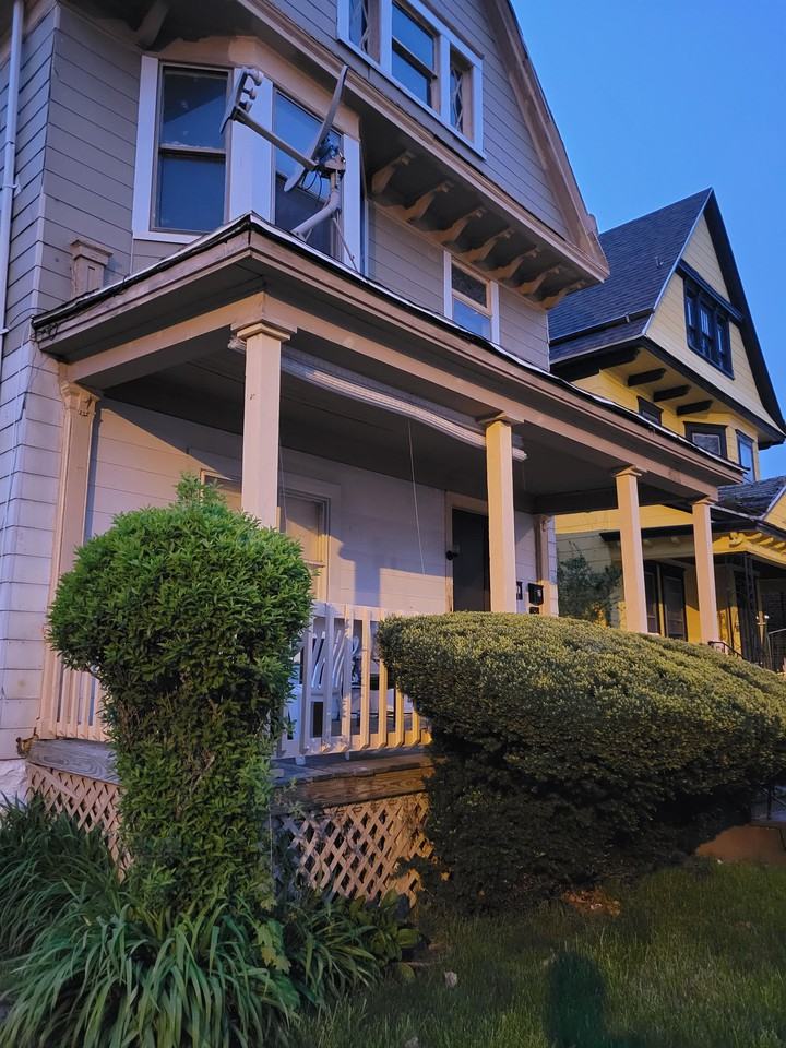 24 Brooklyn St Uppr Front