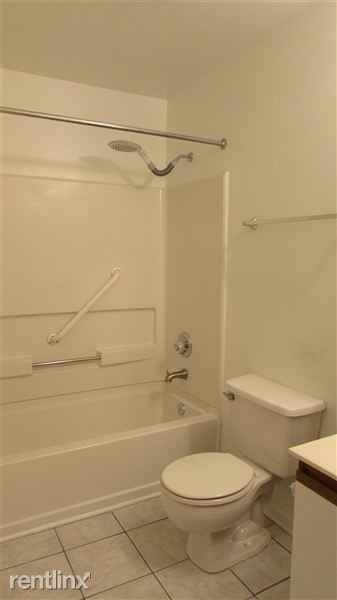 8 Marsham Ct - Photo 2 of 9