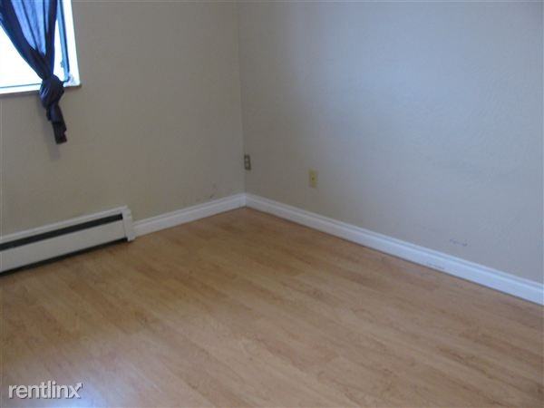 193 Palace Cir - Photo 2 of 8