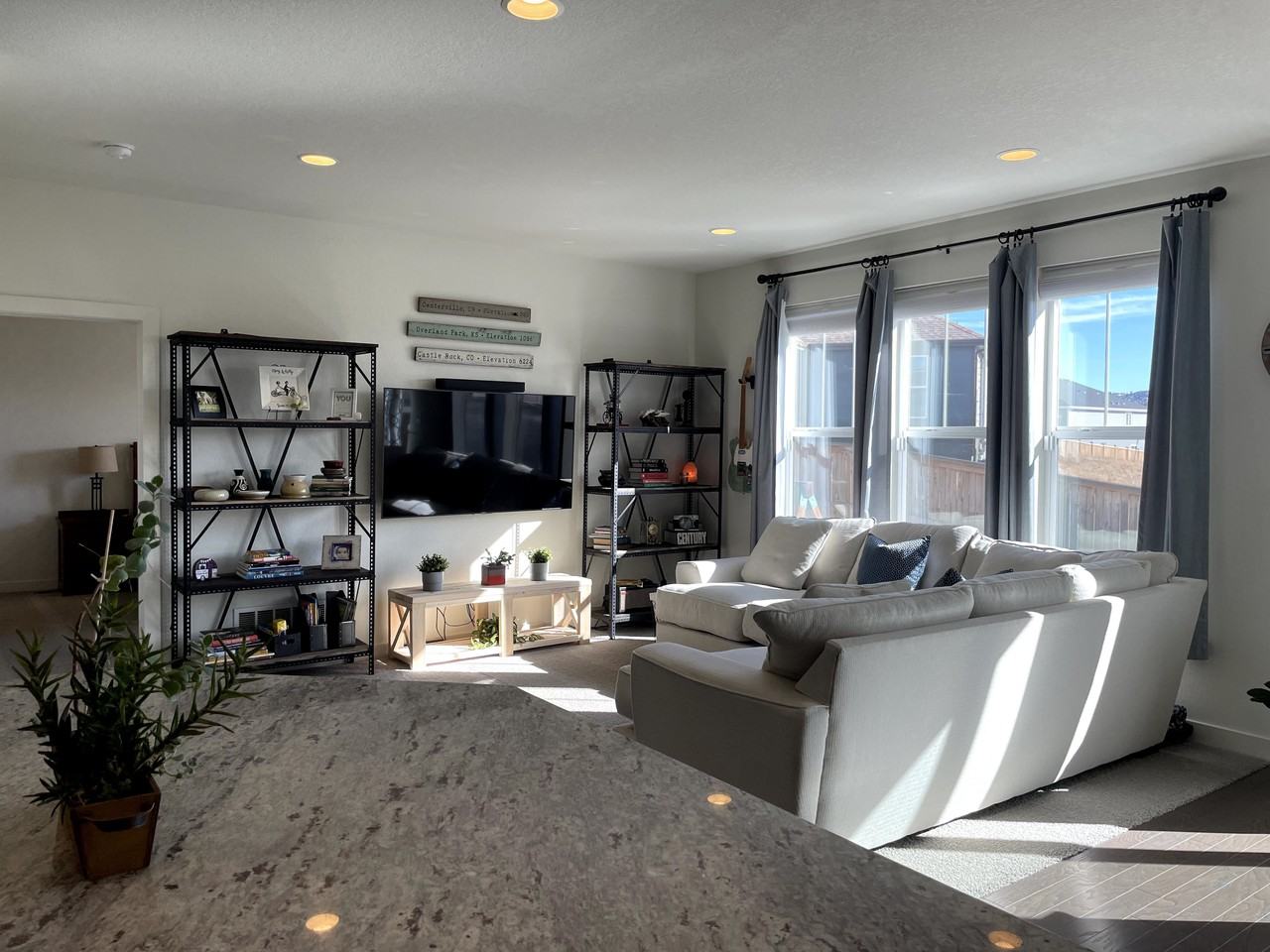 334 Tippen Place - Photo 3 of 33