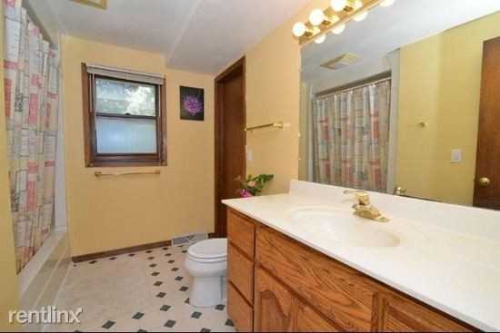 11243 N Oriole Ln - Photo 3 of 8