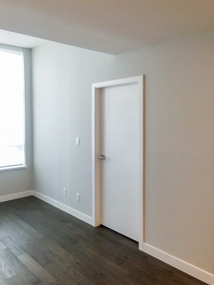 5077 Cambie Street - Photo 7 of 20