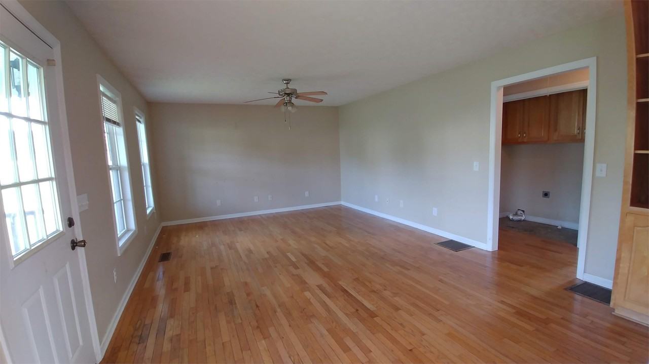 55 Zachary Dr #1 - Photo 2 of 7