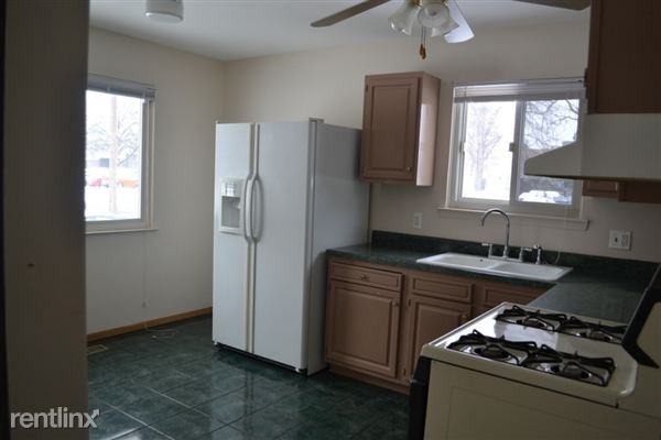 12158 Centralia - Photo 2 of 10