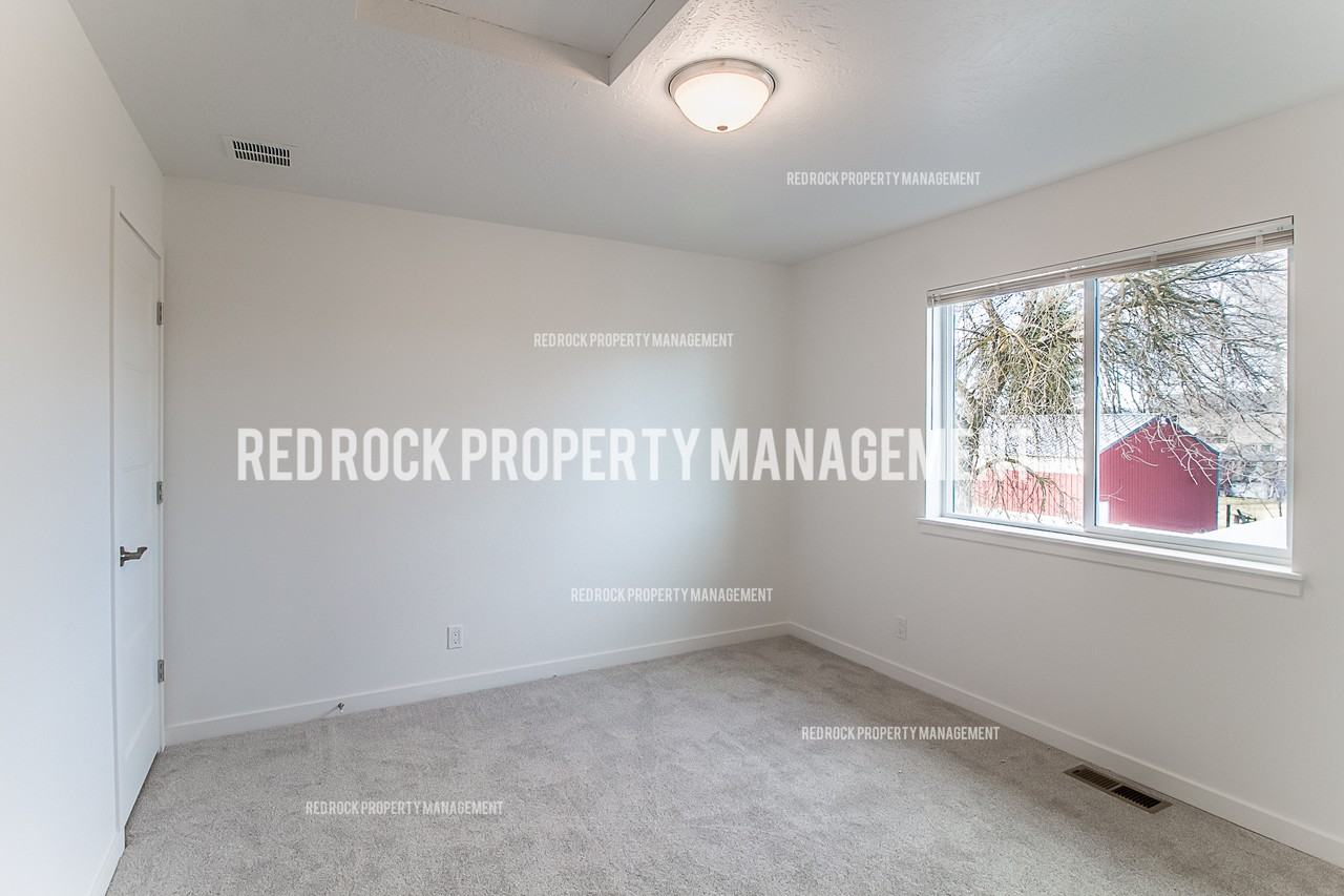 1028 N Davis Ln #1 - Photo 7 of 29