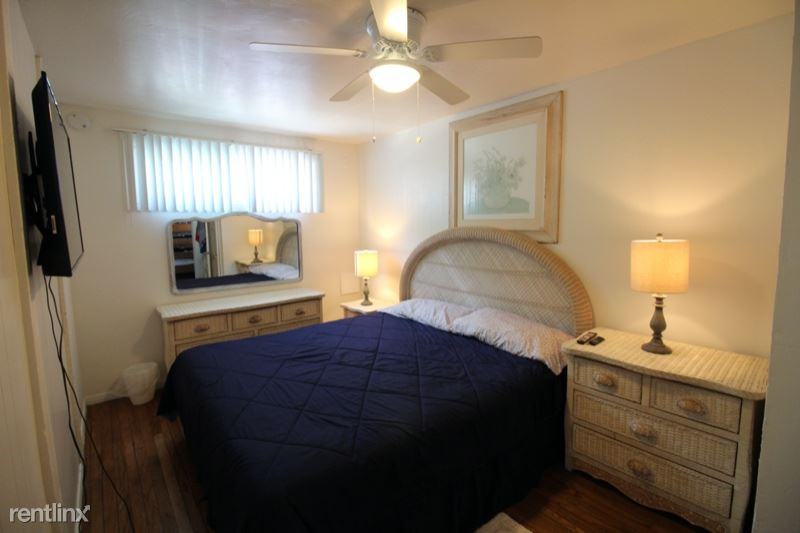 728 Venice Ct - Photo 2 of 21