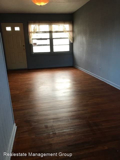 4910 W Maple St - Photo 2 of 7