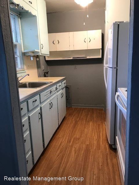 4910 W Maple St - Photo 3 of 7