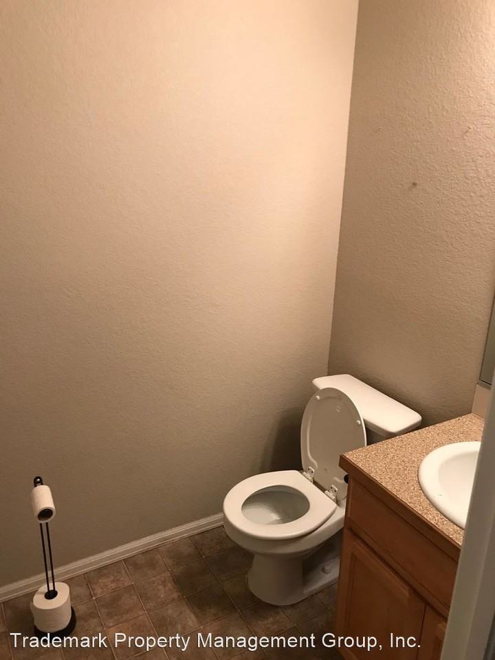 2526 Sunbury Ln - Photo 2 of 8