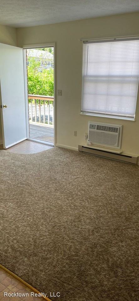 992 Chicago Avenue - Photo 3 of 7