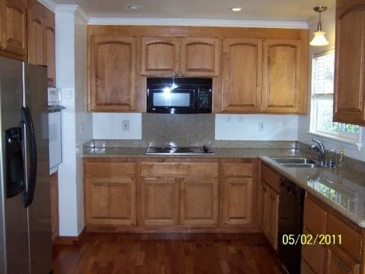 656 Stokes St - Photo 2 of 4