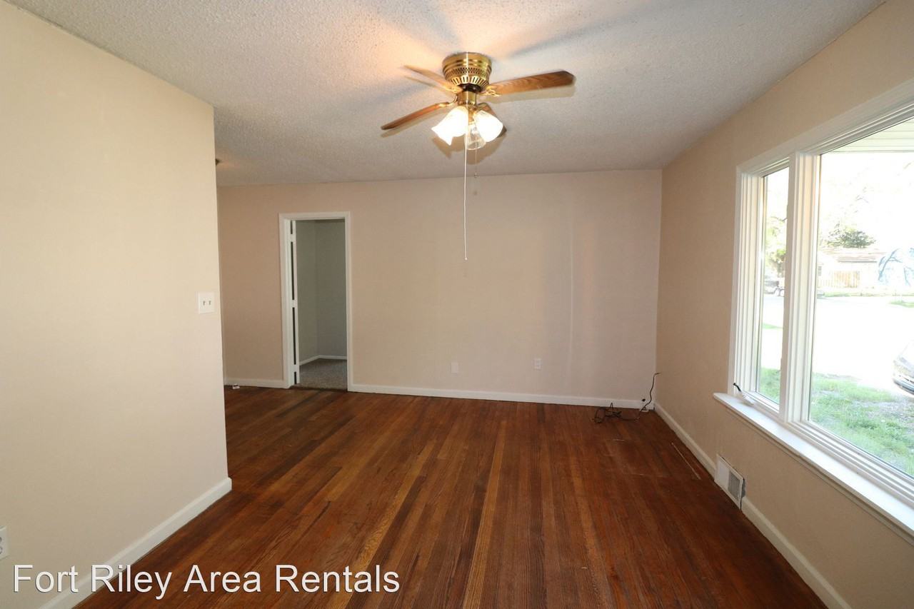 2105 Blaker Dr - Photo 3 of 17