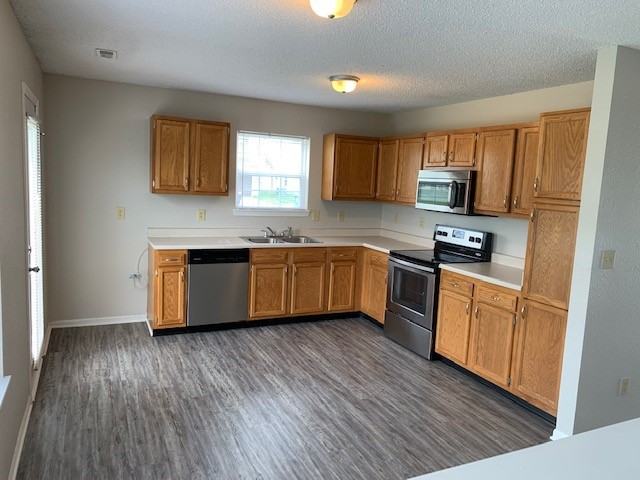 3021 Metz Ct - Photo 3 of 15