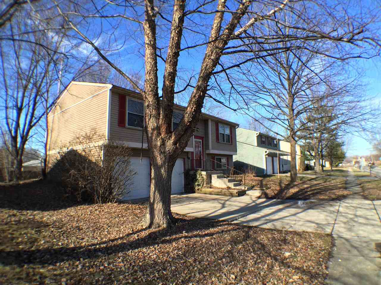 906 Bremerton Dr - Photo 2 of 17