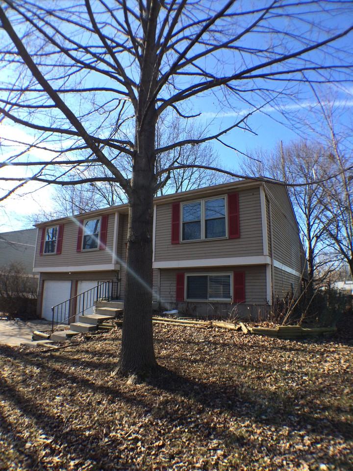 906 Bremerton Dr - Photo 3 of 17