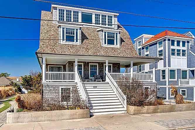 809 S Ocean Ave - Photo 3 of 50