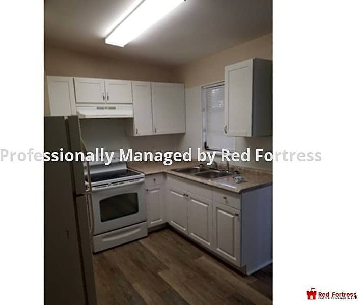 3504 Lantana St - Photo 3 of 10