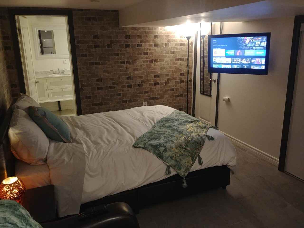 53 Laughton Avenue - Photo 2 of 5