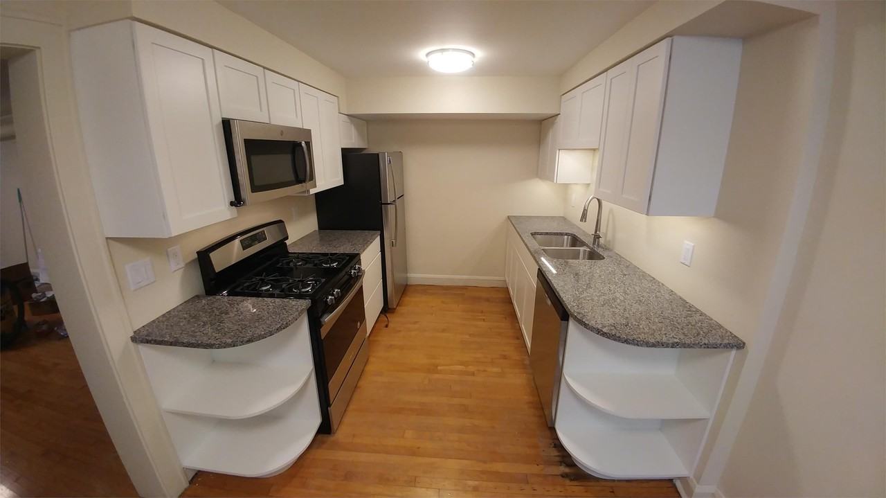 2062 Marshall AvenueApt A #A - Photo 2 of 12