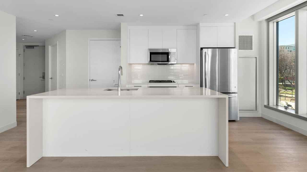 Alcott - Photo 7 of 50