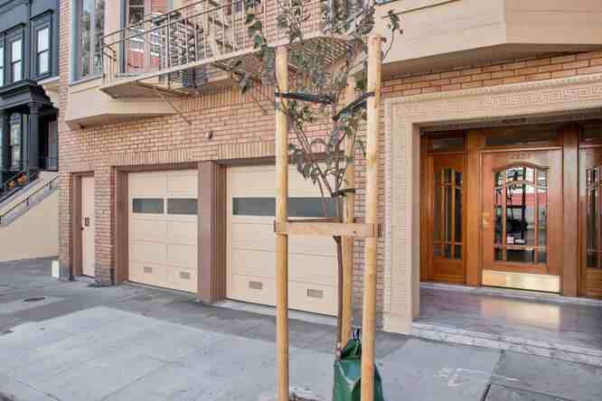 2655 Pine Street #11