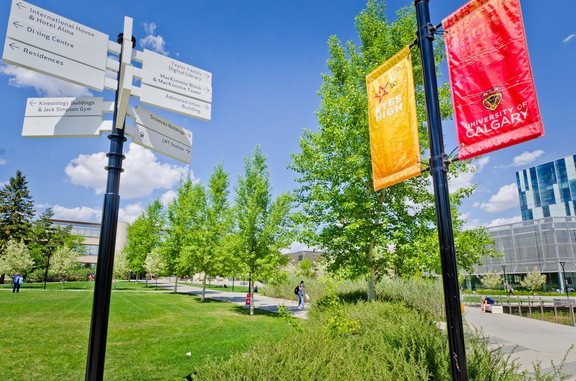 77 Roehampton - Photo 2 of 17