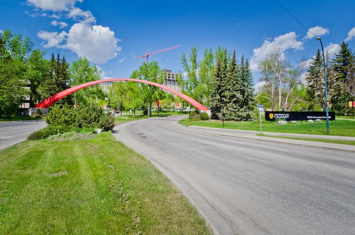 77 Roehampton - Photo 3 of 17