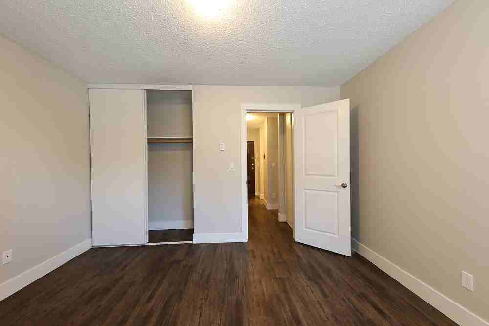 Malibu Apartments - Photo 2 of 16