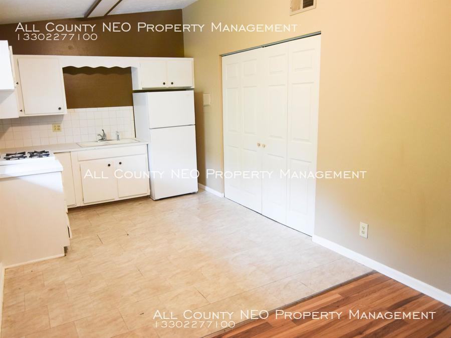 1933 Preston Ave - Photo 2 of 8