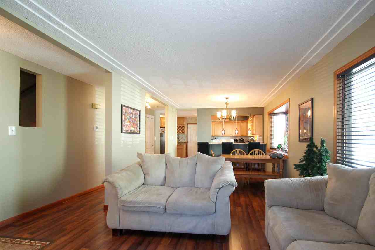 624 19th Ave Ne #1 - Photo 3 of 25