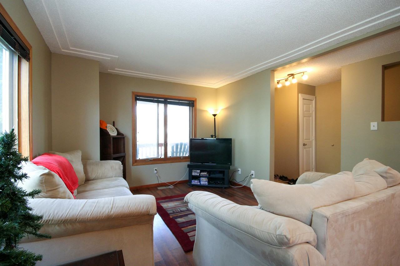 624 19th Ave Ne #1 - Photo 5 of 25