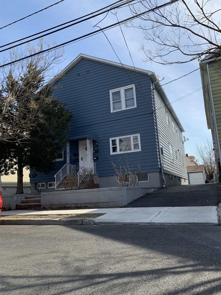 1013 Jefferson Ave #1B - Photo 7 of 18