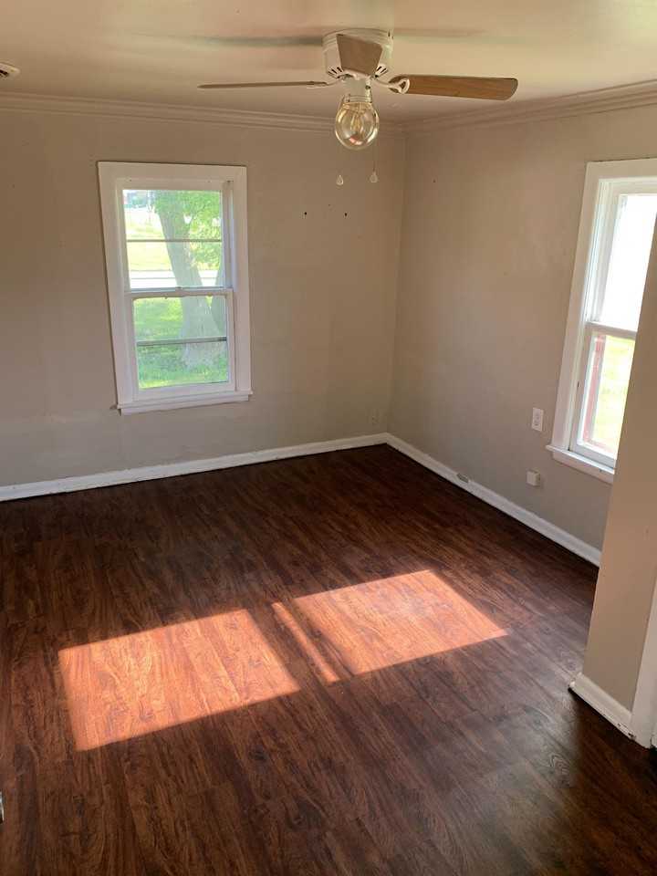 402 S Cedar St #1 - Photo 3 of 7