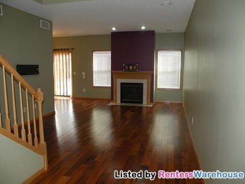 1107 Bergmann Dr - Photo 3 of 10