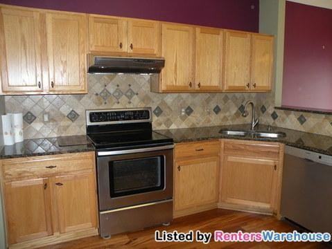 1107 Bergmann Dr - Photo 4 of 10