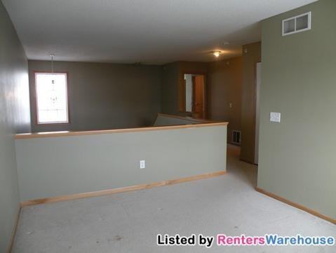 1107 Bergmann Dr - Photo 7 of 10