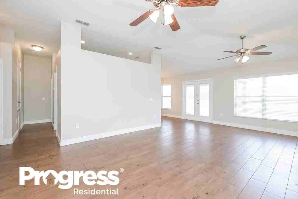 5449 Oro Valley Rd - Photo 3 of 16