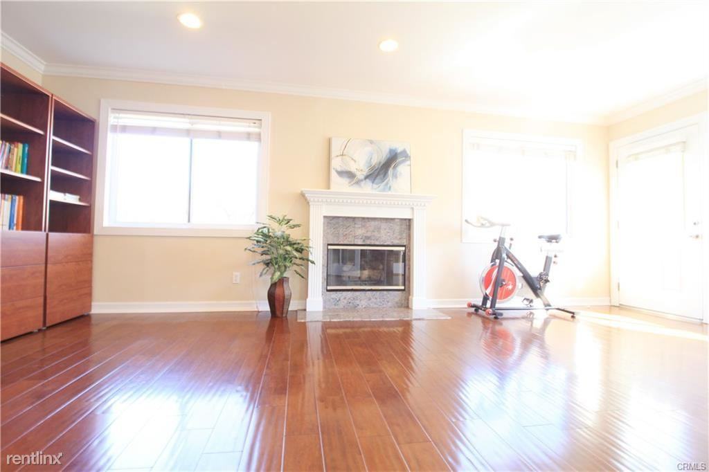 19410 Donora Ave - Photo 3 of 7