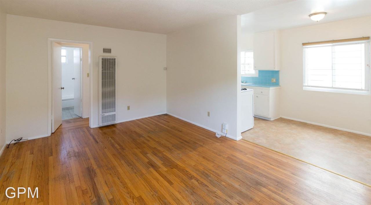 2225 Branden St - Photo 2 of 9