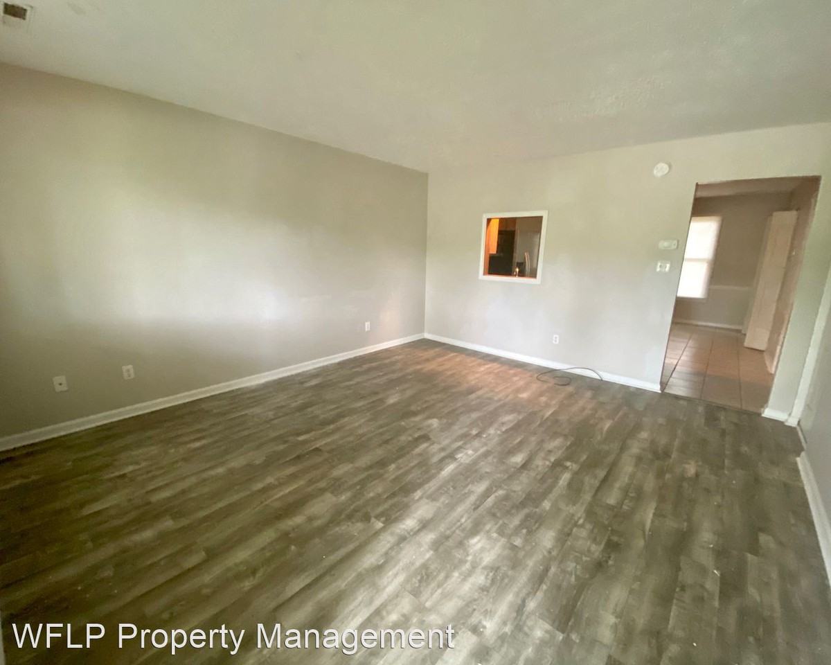 109 Aaron Place - Photo 2 of 11