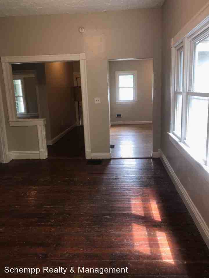 1626 W Ormsby Ave - Photo 3 of 21