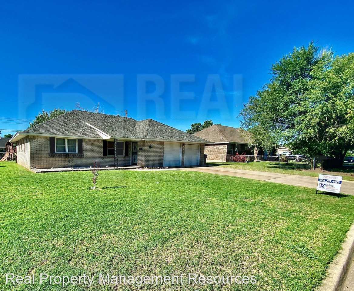 3024 Sw 66th St - Photo 2 of 21