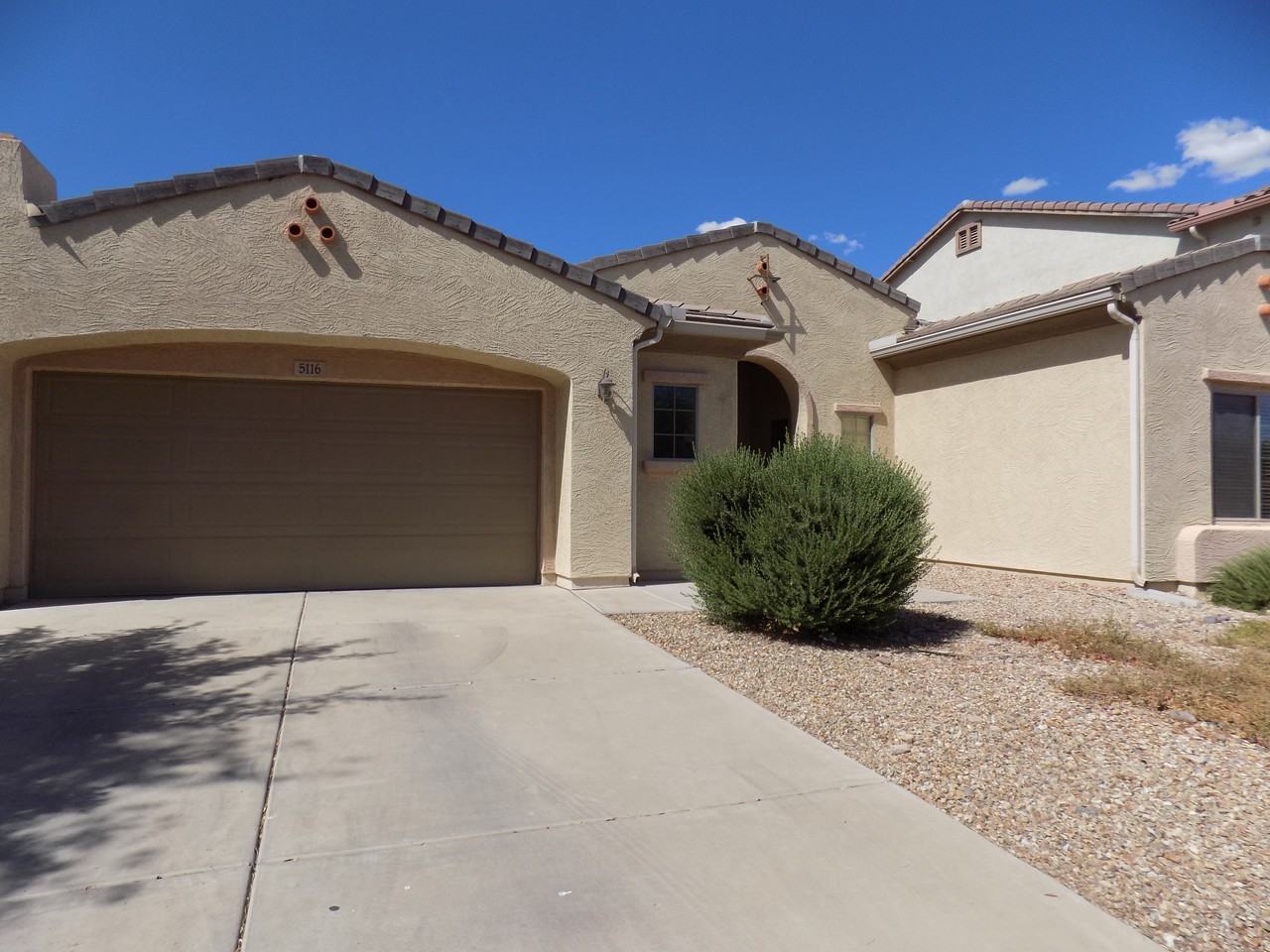 5116 W Fawn Dr - Photo 2 of 20