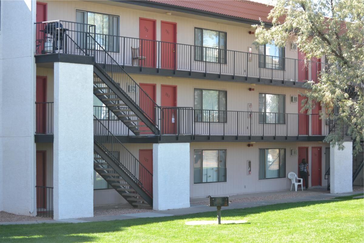 4420 Pikes Peak Ave, Colorado Springs, CO 80916 1 Bedroom Condo for