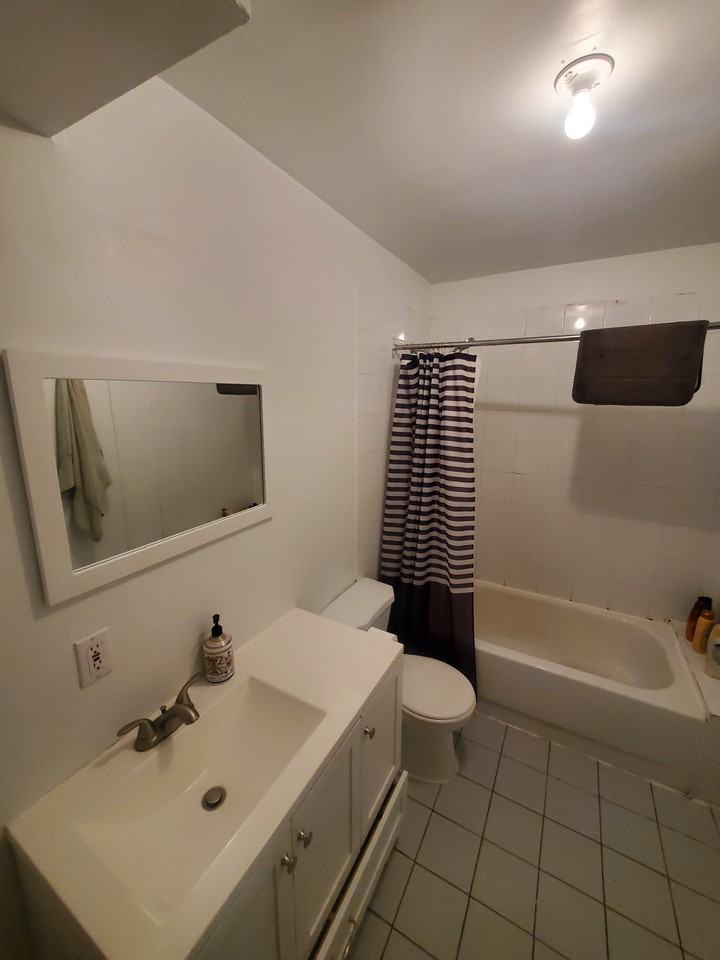 3557 Rue Aylmer #1 - Photo 3 of 11