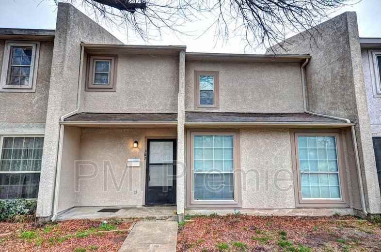 707 E Shady Grove Rd, Irving, TX 75060 2 Bedroom House for 1,500/month