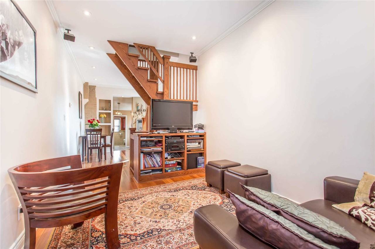 905 Palmerston Avenue - Photo 2 of 10