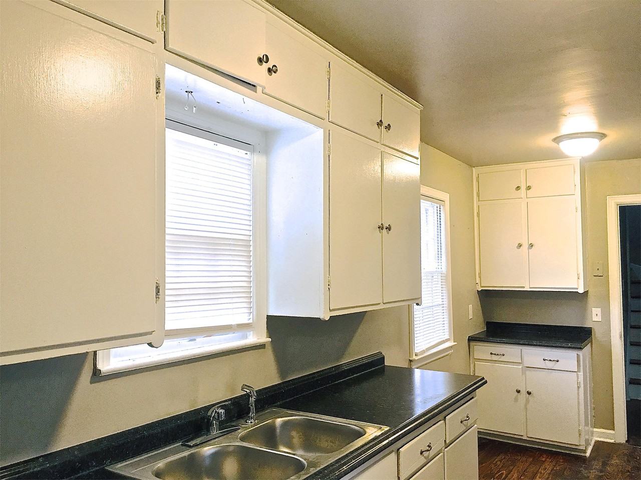 2724 Nw 46th St #1 - Photo 3 of 7